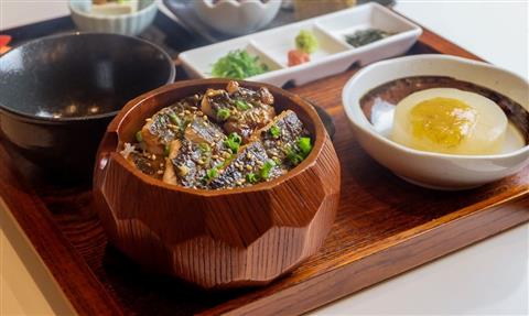 3日目ご昼食：飛び魚ひつまぶしをご賞味ください。